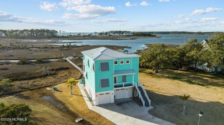135 Jade St, Beaufort, NC 28516