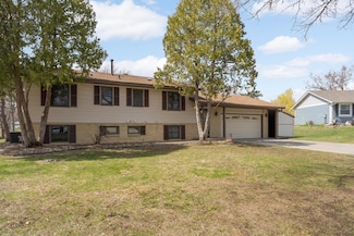 8100 Ivywood Ave S, Cottage Grove, MN 55016