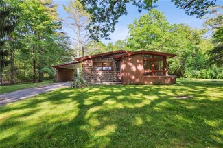 9 Homestead Rd, Wood River Junction, RI 02894