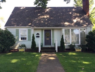 6 Lansing St, Warren, PA 16365