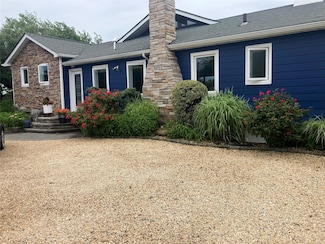 296 Asharoken Ave, Northport, NY 11768