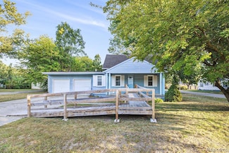 8123 Janis St, Shelby Township, MI 48317