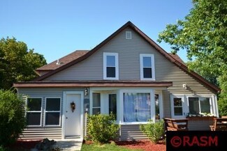 101 N 1st St, Elysian, MN 56028