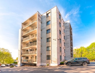 308 Quarry St Unit 301, Quincy, MA 02169