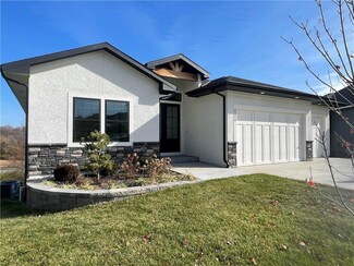 8824 Freedom St, Lenexa, KS 66227