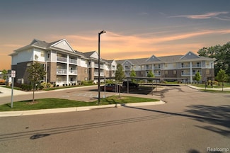 1957 S Telegraph Rd Unit 301, Bloomfield Hills, MI 48302