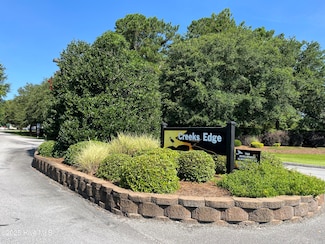 205 Egret Point Dr, Sneads Ferry, NC 28460