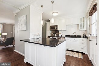 4629 34th St S, Arlington, VA 22206