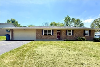 4932 Arrowview Dr, Dayton, OH 45424
