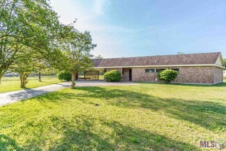 11835 Landry Ln, Port Allen, LA 70767