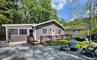 457 Maxatawny Dr, Pocono Lake, PA 18347