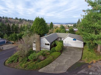 8010 SE 37th Place, Mercer Island, WA 98040