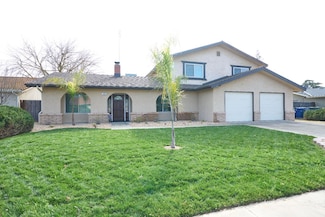 464 W Menlo Ave, Clovis, CA 93612