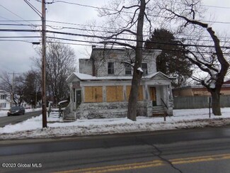 36 W Main St, Broadalbin, NY 12025
