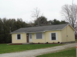 433 W Wood Rd, Rensselaer, IN 47978