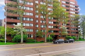 77 Adams St Unit 708, Quincy, MA 02169