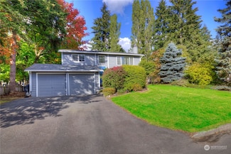 6102 NE 203rd St, Kenmore, WA 98028