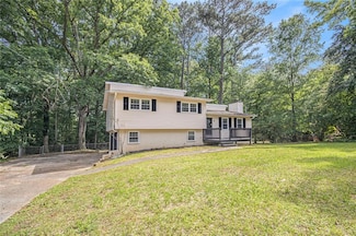 155 S South Meadowcliff Cir, Carrollton, GA 30116