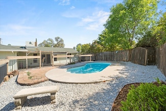 3255 Winding Way, Redding, CA 96003