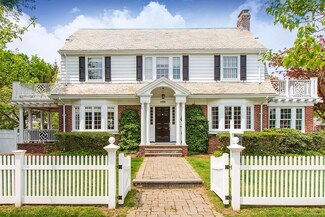 1888 Commonwealth Ave, Auburndale, MA 02466