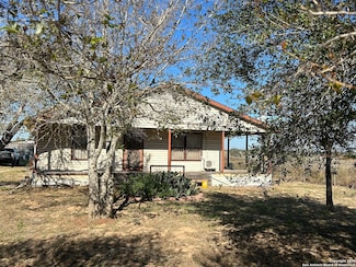 406 Hernandez Rd, Poteet, TX 78065