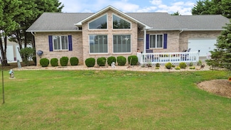 3621 Blue Byrd Ln, Kodak, TN 37764