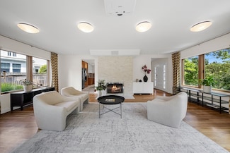 25 Day St, Auburndale, MA 02466