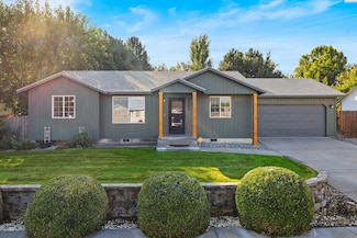 4906 Kalahari Dr, Pasco, WA 99301