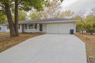 5947 SW Auburn Rd, Topeka, KS 66610