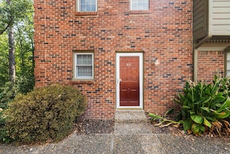 504 Green Mountain Dr, Little Rock, AR 72211