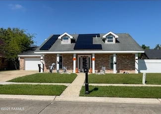 2808 Acorn Dr, Violet, LA 70092