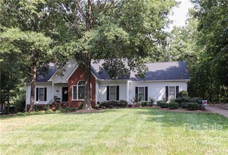 1002 Woodhurst Dr, Monroe, NC 28110