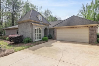 120 L'Acadian Dr, Oxford, MS 38655