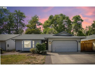 1778 Labona Dr, Eugene, OR 97404