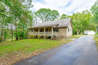 54 Vaughn Dr, Rock Spring, GA 30739