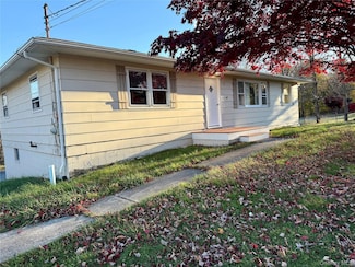 90 North Rd, Bloomingburg, NY 12721