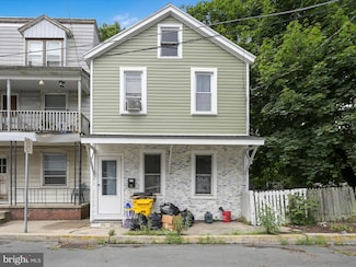 211 Lincoln Ave, Schuylkill Haven, PA 17972