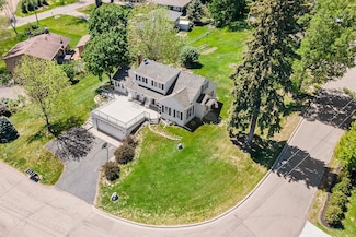 1045 Loma Linda Ave, Mound, MN 55364