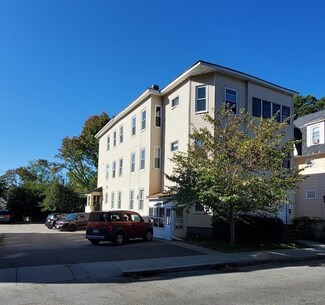 52 Hollywood St, Worcester, MA 01610