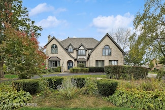 2 Hunter Ct, Burr Ridge, IL 60527