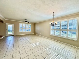 2401 Ameno Dr, Pearland, TX 77581