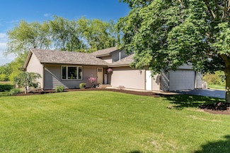 7812 Rhonda Dr, Roscoe, IL 61073