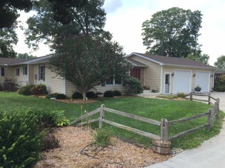 9093 S Flathead Ln, Monroe City, IN 47557