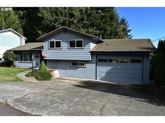 509 Westmont Dr, Reedsport, OR 97467
