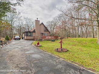 197 Hummingbird Trail, Pocono Mountain Lake Estates, PA 18324