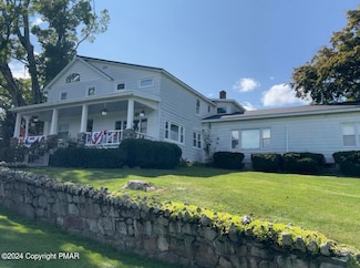 2111 Martin Ln, Effort, PA 18330