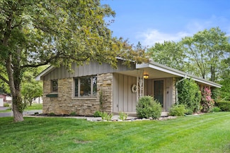6196 N River Trail Dr, Milwaukee, WI 53225