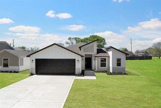 2835 14th St, Hempstead, TX 77445