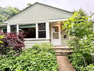2527 Cleveland St NE, Minneapolis, MN 55418