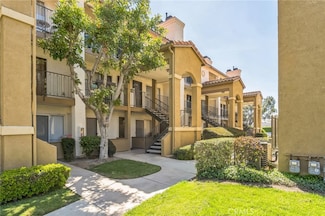 520 Treeline Dr Unit 213, Corona, CA 92879